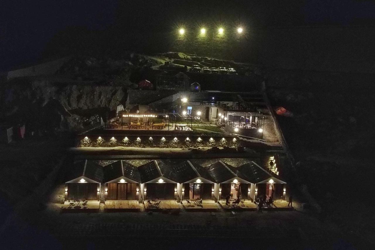 Horizon Resort Attabad Lake Hunza Karimabad  Bagian luar foto