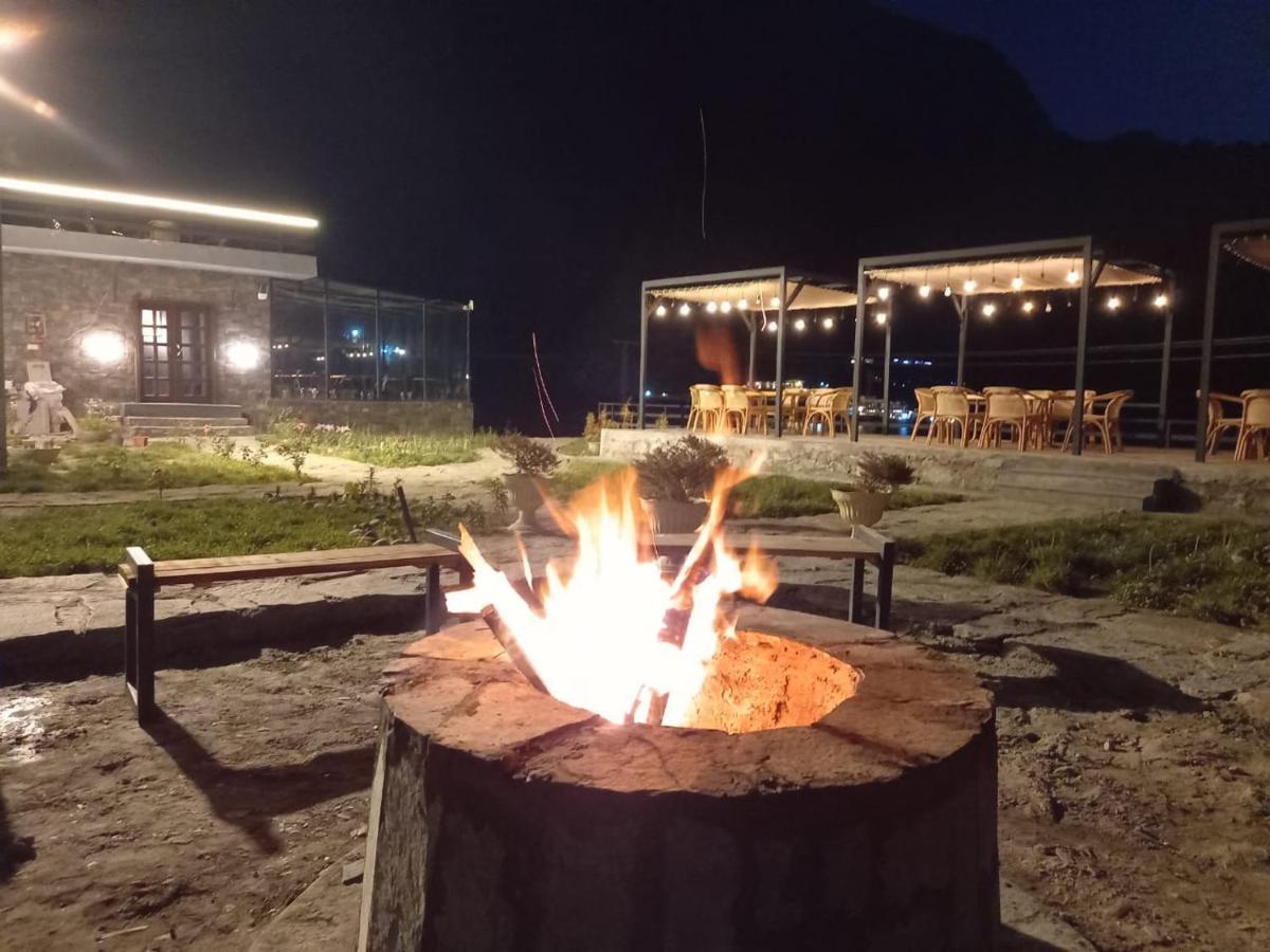 Horizon Resort Attabad Lake Hunza Karimabad  Bagian luar foto