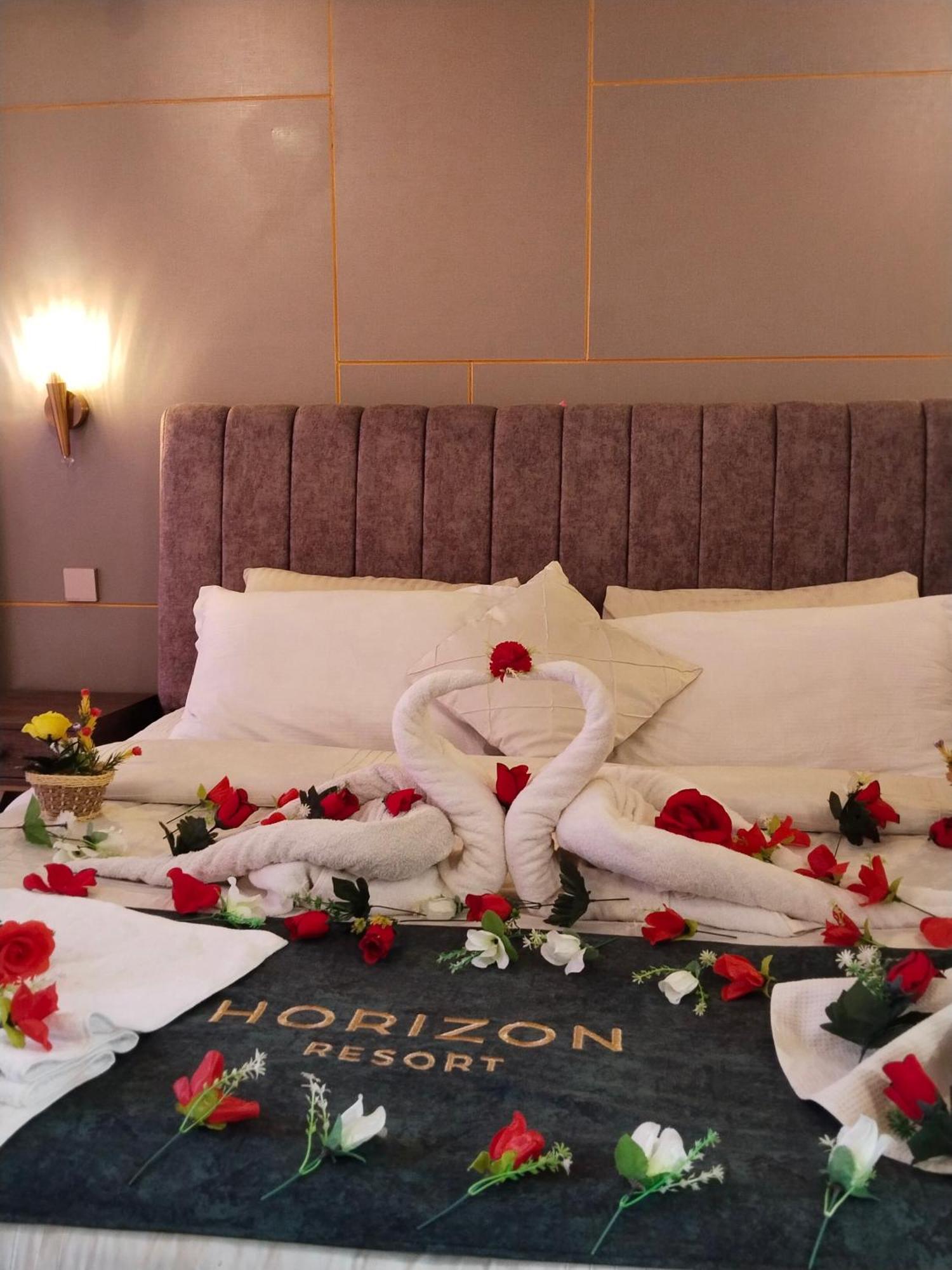 Horizon Resort Attabad Lake Hunza Karimabad  Bagian luar foto